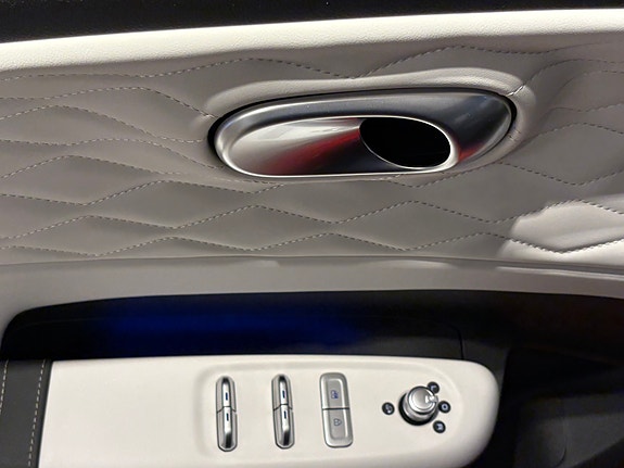 Dongfeng Box 15 of 26