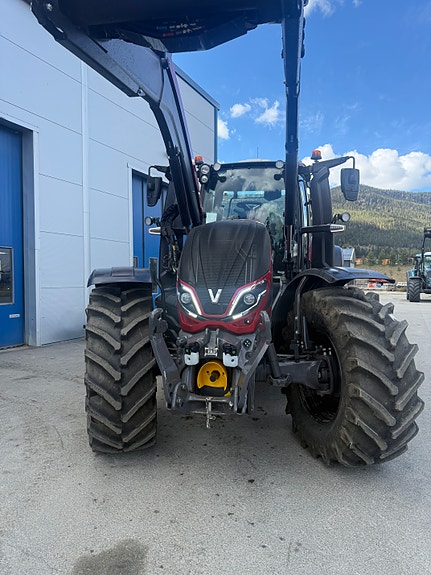 Valtra T235D Topputstyrt Demo-traktor | Som ny – klar for levering! 2026, kr 2 475 000,-