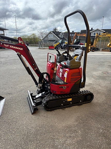 Yanmar Vio12-2A 3 of 7