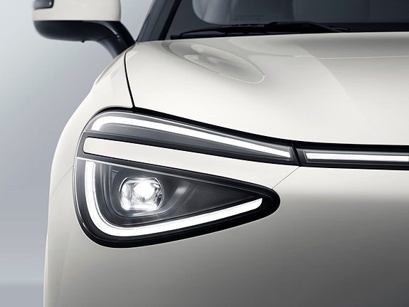 Dongfeng Box 7 of 22