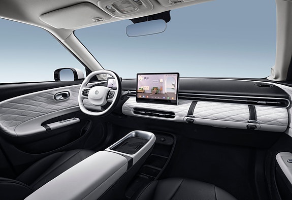 Dongfeng Box 12 of 22