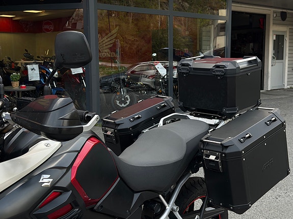 Suzuki DL 1000 V-Strom 4 of 5