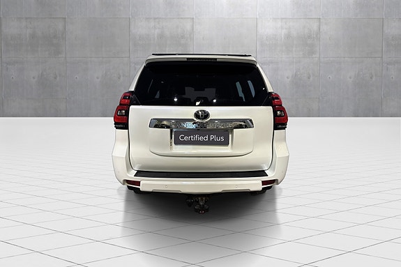 Toyota Land Cruiser 4 of 5