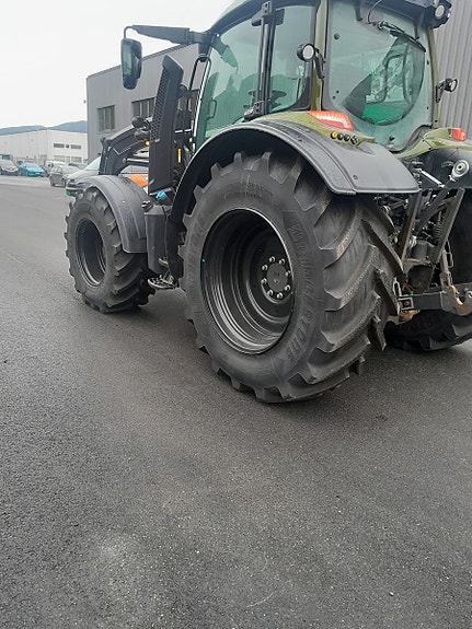 Valtra N175 Versu 2022, kr 1 345 000,-