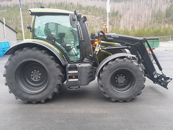 Valtra N175 Versu 2022, kr 1 345 000,-