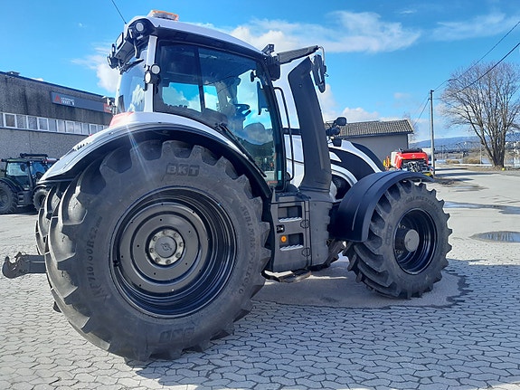 Valtra T235 Direct. GPS/ autostyring klargjort. 2022, kr 1 450 000,-