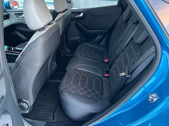 Ford Puma 13 of 17