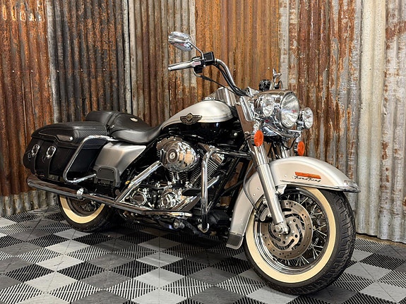 Harley-Davidson FLHRCI Road King Classic 100th Anniversary/Lav kjørelen