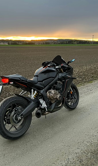 Honda CBR 650 R 6 of 6
