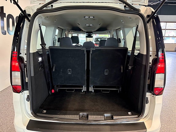 Volkswagen Caddy Maxi 7 of 23