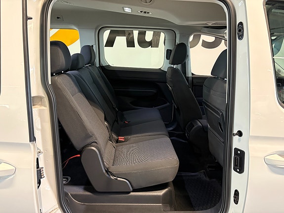 Volkswagen Caddy Maxi 8 of 23