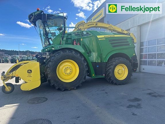 John Deere 8400 5 of 11