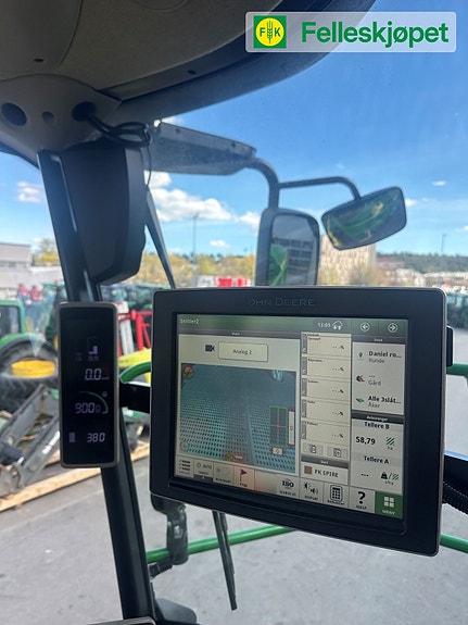 John Deere 8400 10 of 11