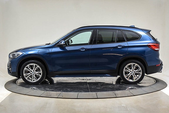BMW X1 2 of 18