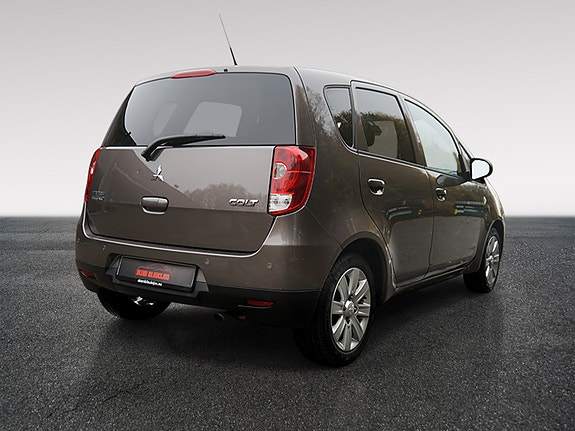 Mitsubishi Colt 11 of 30