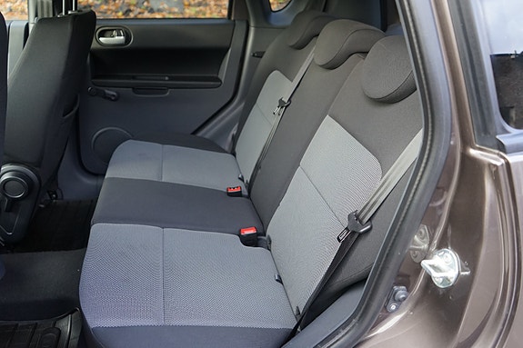 Mitsubishi Colt 20 of 30