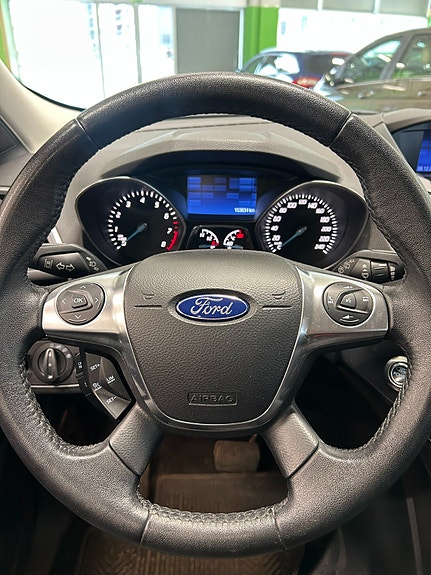 Ford Kuga 6 of 8
