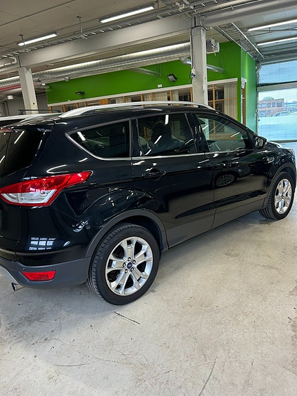 Ford Kuga 2 of 8