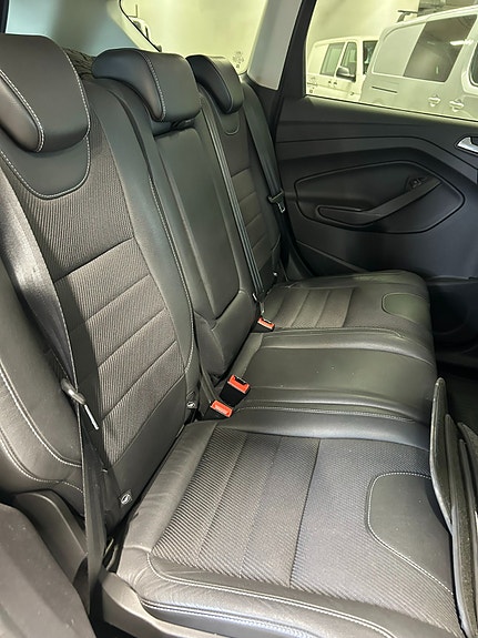 Ford Kuga 8 of 8