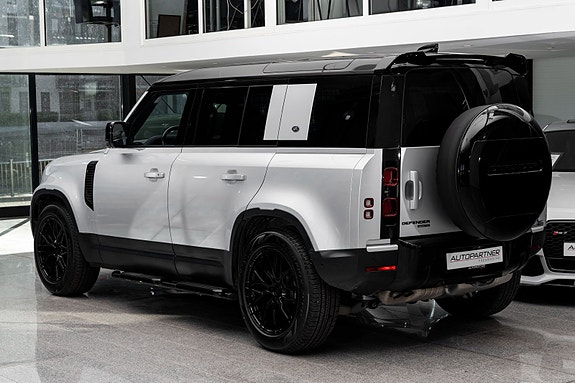 Land Rover Defender 5 of 5