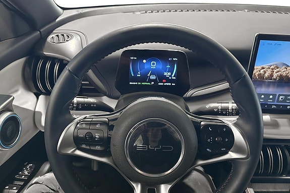 BYD Atto 3 9 of 24