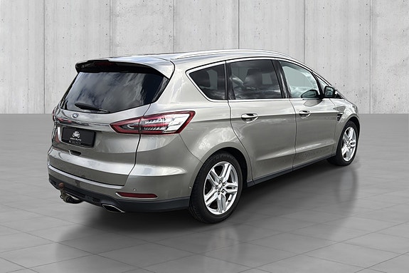 Ford S-MAX 5 of 5