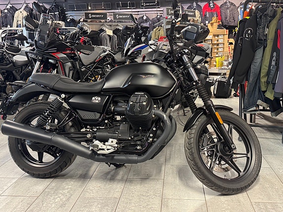 Moto Guzzi V7 STONE 4 of 5