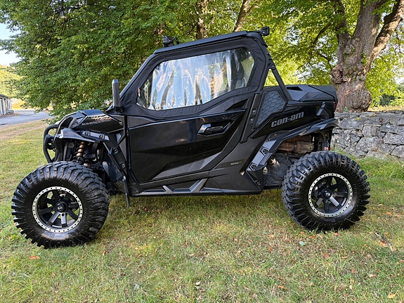 Can-Am Maverick Sport 1000R T 4 of 5