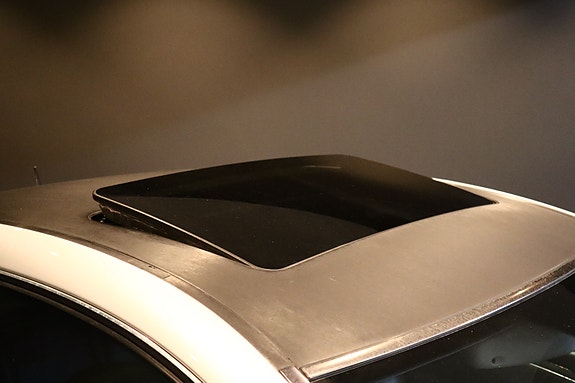 Mercedes-Benz CLK500 4 of 5