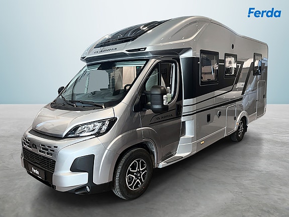 Adria Matrix Supreme 670 SC/ Alde/180 HK/ Adaptiv Cruice 4 of 5