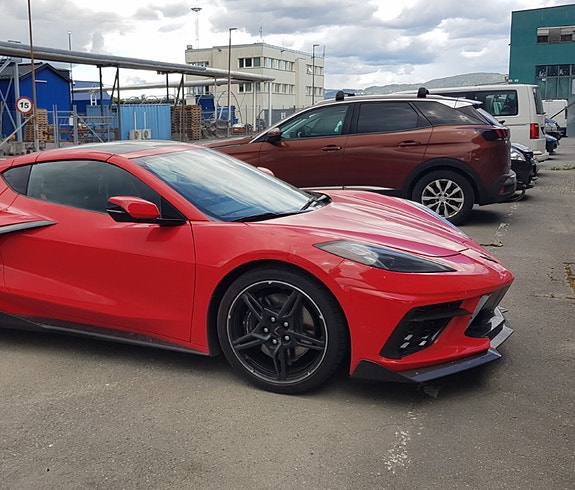 Chevrolet Corvette 27 of 27