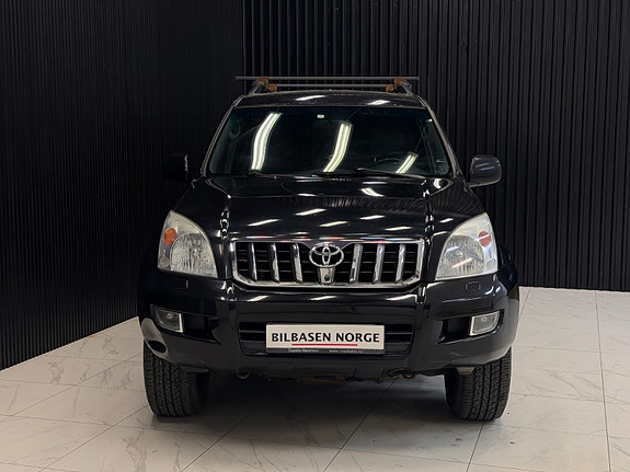 Toyota Land Cruiser 3 of 5