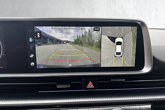 Rygge- og 360-kamera gir full oversikt rundt bilen ved parkering på trange områder og i parkeringshus.