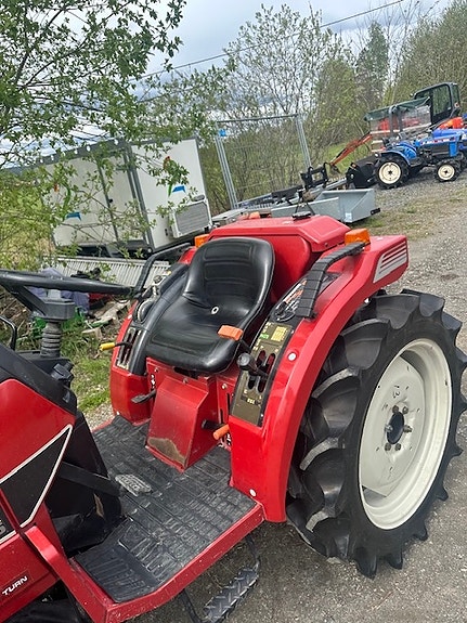 Mitsubishi MT205 6 of 6