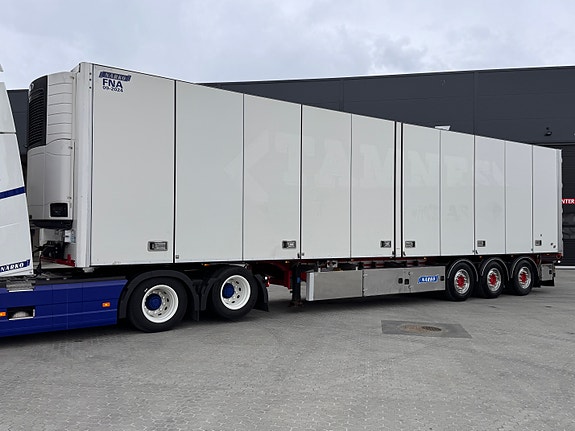 Närko thermotrailer med 2 temp, bommer, løft og sving