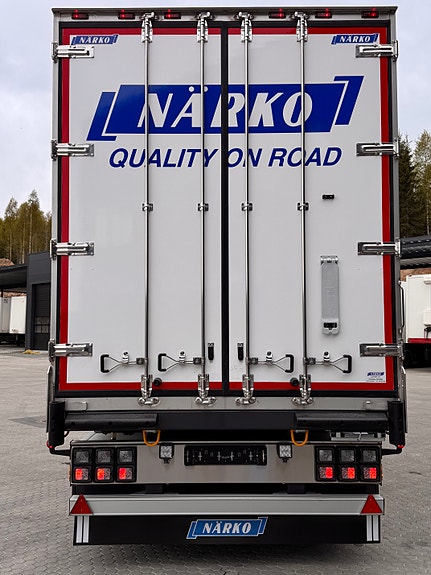 Närko FNA trailer med 2 temp, bommer, slotank, løft og sving 3 of 5
