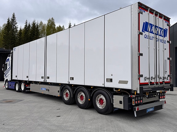 Närko FNA trailer med 2 temp, bommer, slotank, løft og sving 2 of 5