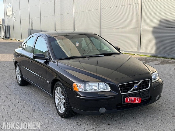 Volvo S60 2 of 30