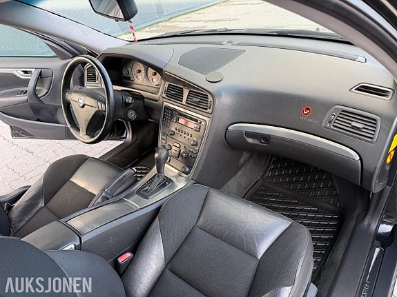 Volvo S60 24 of 30