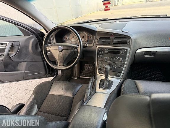 Volvo S60 19 of 30