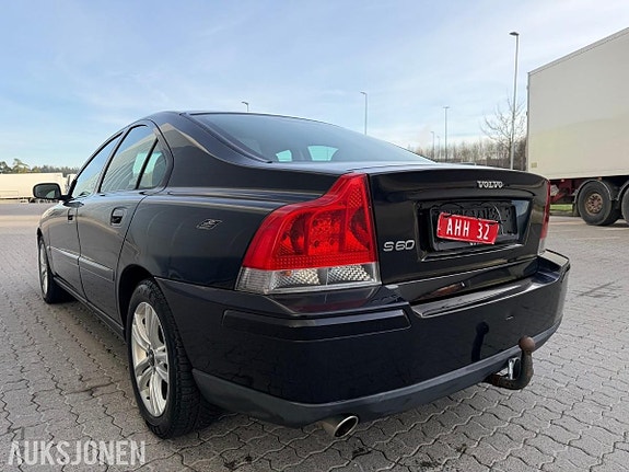 Volvo S60 10 of 30