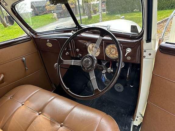 Ford Andre 7 of 30
