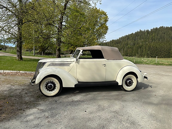 Ford Andre 11 of 30