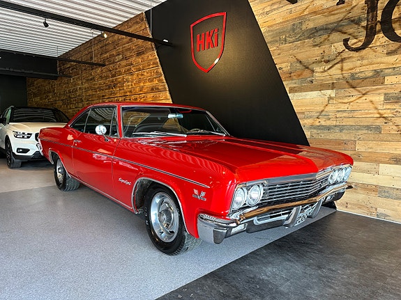 Chevrolet Impala 3 of 5