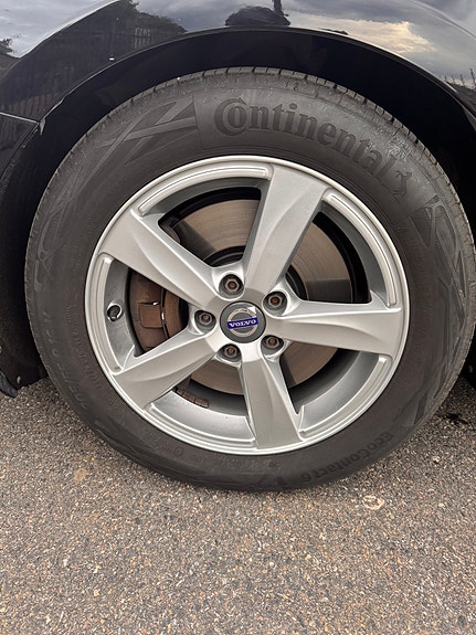 Volvo V40 22 of 25