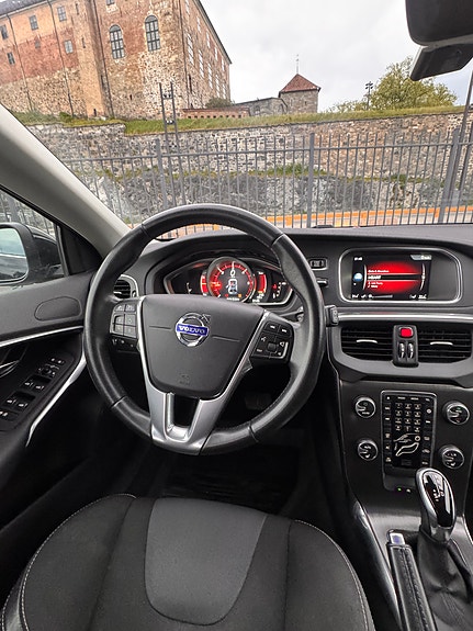 Volvo V40 16 of 25
