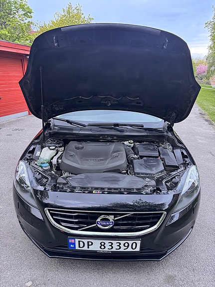 Volvo V40 8 of 25