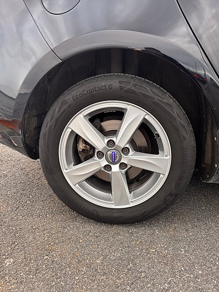 Volvo V40 21 of 25