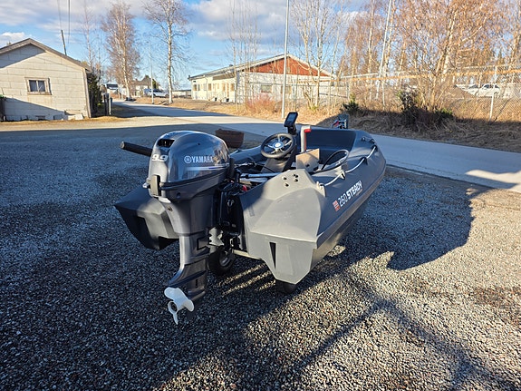 2025 Steady 260 rattkonsol m/ 2025 Yamaha 9,9JMHS  4-takt/ Garmin Ekkolodd 3 of 12