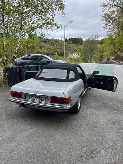 Mercedes-Benz SL280 12 of 12